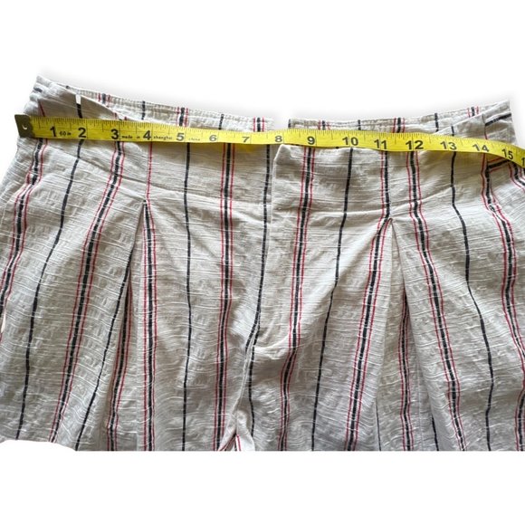 🌸4/$30🌸 Gap High-Rise Pleated Shorts - Picture 11 of 12